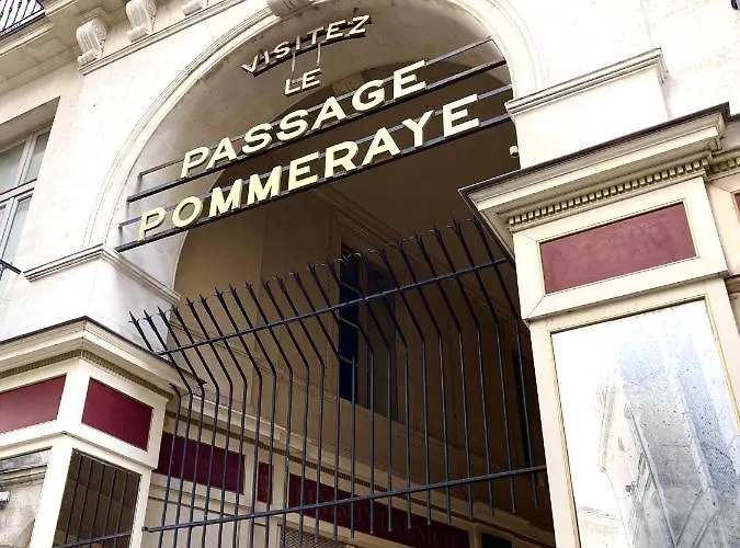 Le Pommeraye : Duplex Hyper Centre Апартаменты *