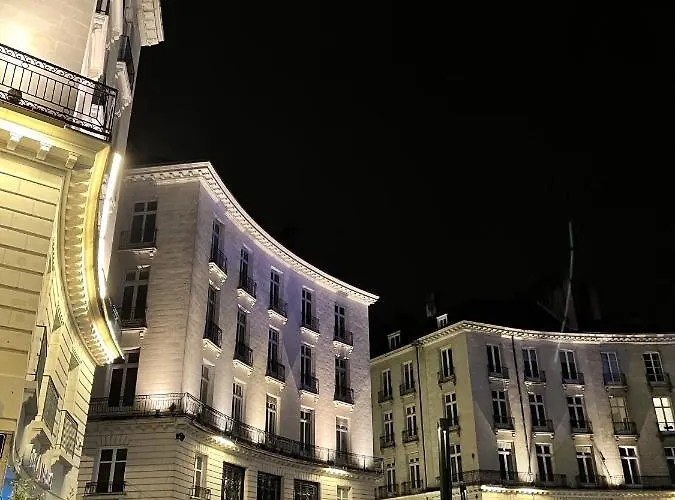 Le Pommeraye : Duplex Hyper Centre شقة *